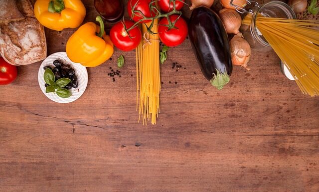 Czy kucharz musi nosić czepek?