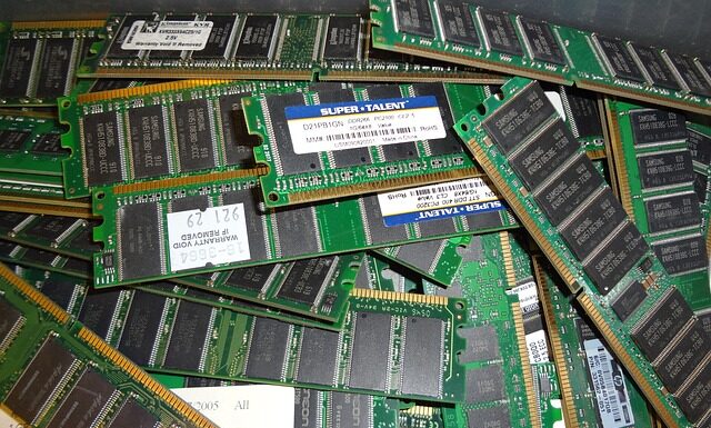 Jak wyjąć rezystor dmuchawy Fiat Grande Punto? Jak wyjąć rezystor dmuchawy Fiat Grande Punto?