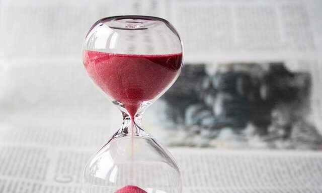 Jak sprawdzić regulator napięcia w quadzie?