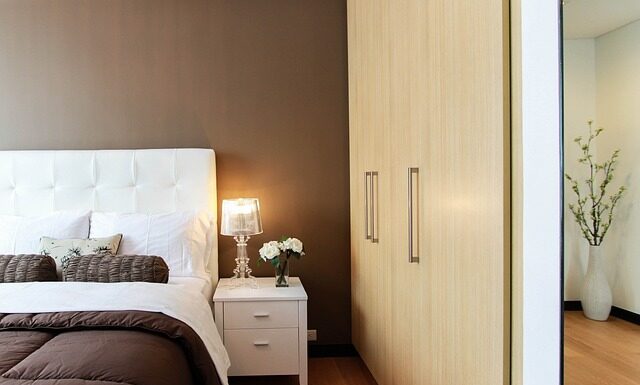 Jak zrobić świecznik ze słoika?