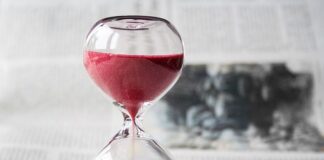 Czy regulator napięcia ma wpływ na pracę silnika?